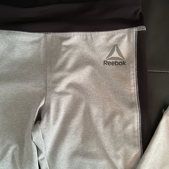 Reebok kids athletic leggings - Picture 2 of 4